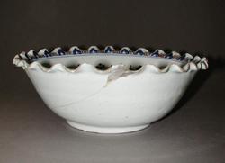 An image of Punch bowl