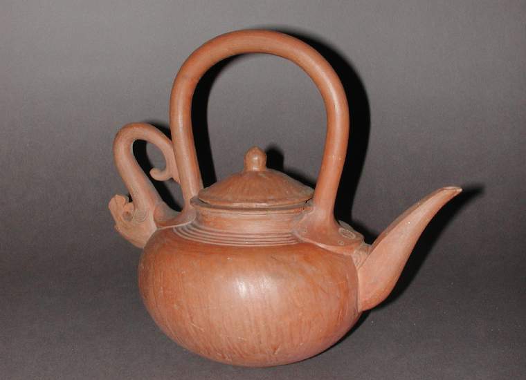 An image of Teapot and lid