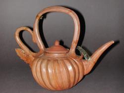 An image of Teapot and lid