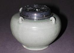 An image of Funerary jar