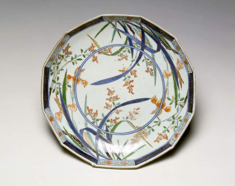 An image of Imari plate, Japanese