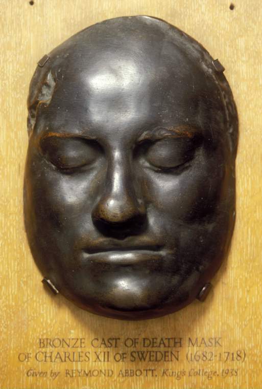 An image of Death mask of Charles XIIBronze