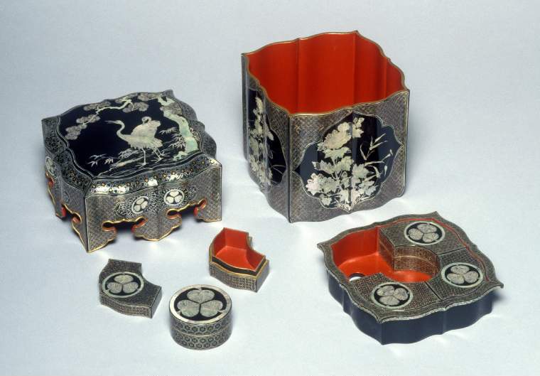 An image of Laquer box assembled
