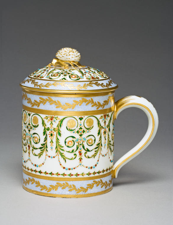 An image of Covered cup and saucer