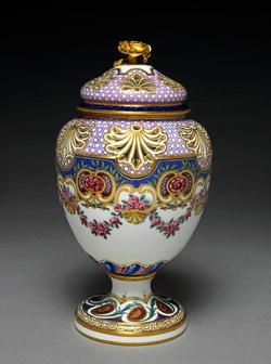 An image of Pot-pourri vase
