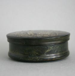 An image of Snuff box