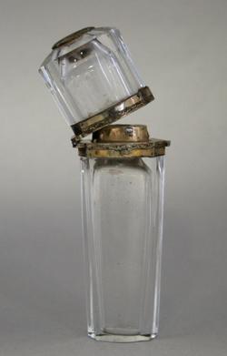 An image of Perfume flask