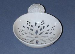 An image of Egg strainer