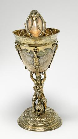 An image of Standing cup