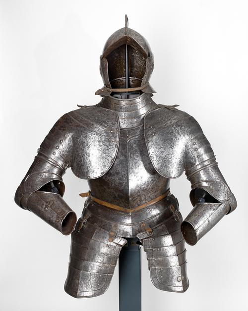 The Fitzwilliam Museum - Half Armour: Hen.m.1a-e-1933