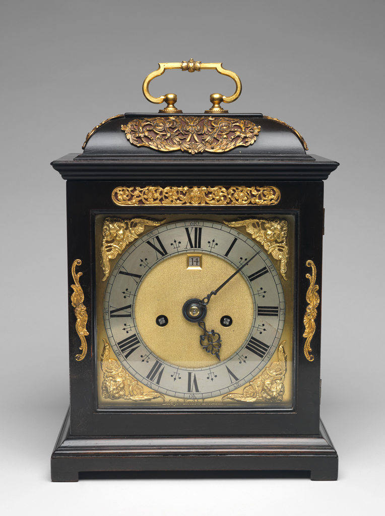 An image of Table clock