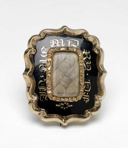 An image of Mourning brooch