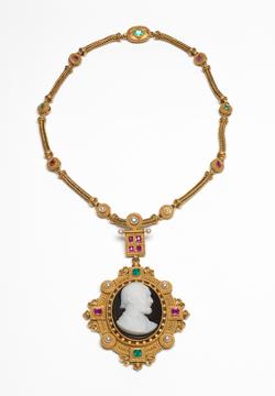 An image of Pendant and necklace