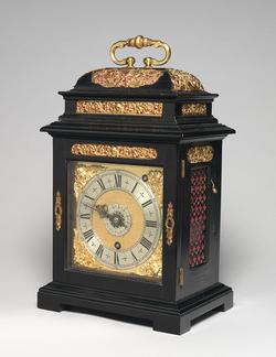 An image of Bracket Timepiece
