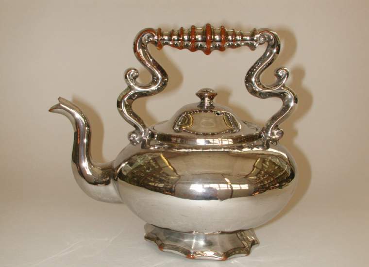 An image of Tea kettle and cover