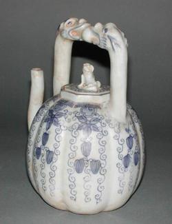 An image of Wine pot