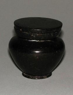 An image of Kohl vessel
