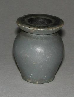 An image of Kohl pot