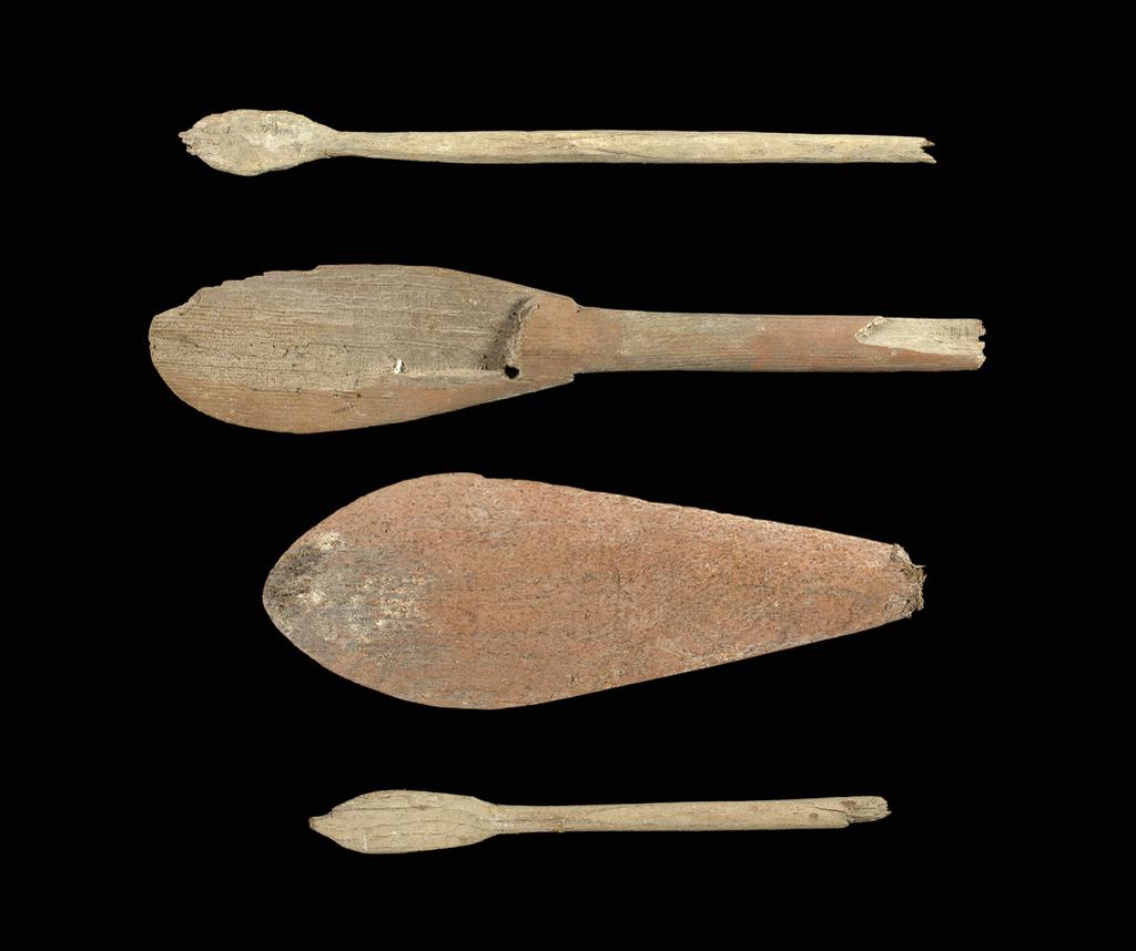 An image of Model Boat. Oars, from tomb model. Production Place/Find Spot: Beni Hasan (?), Egypt. Wood.