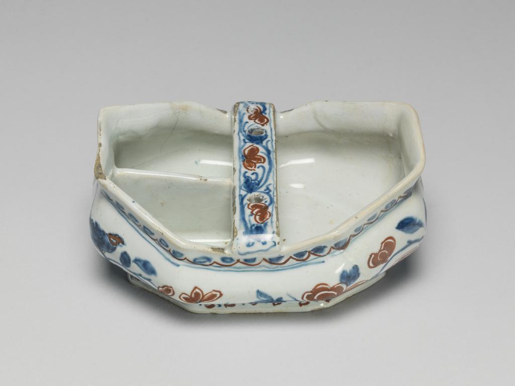 An image of Double spice box. Production Place: , Holland, Delft, United Provinces of the Netherlands. Tin-glazed earthenware.