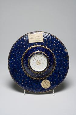 An image of Bowl with broad rim