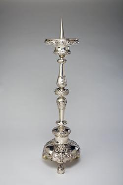 An image of Alter candlestick