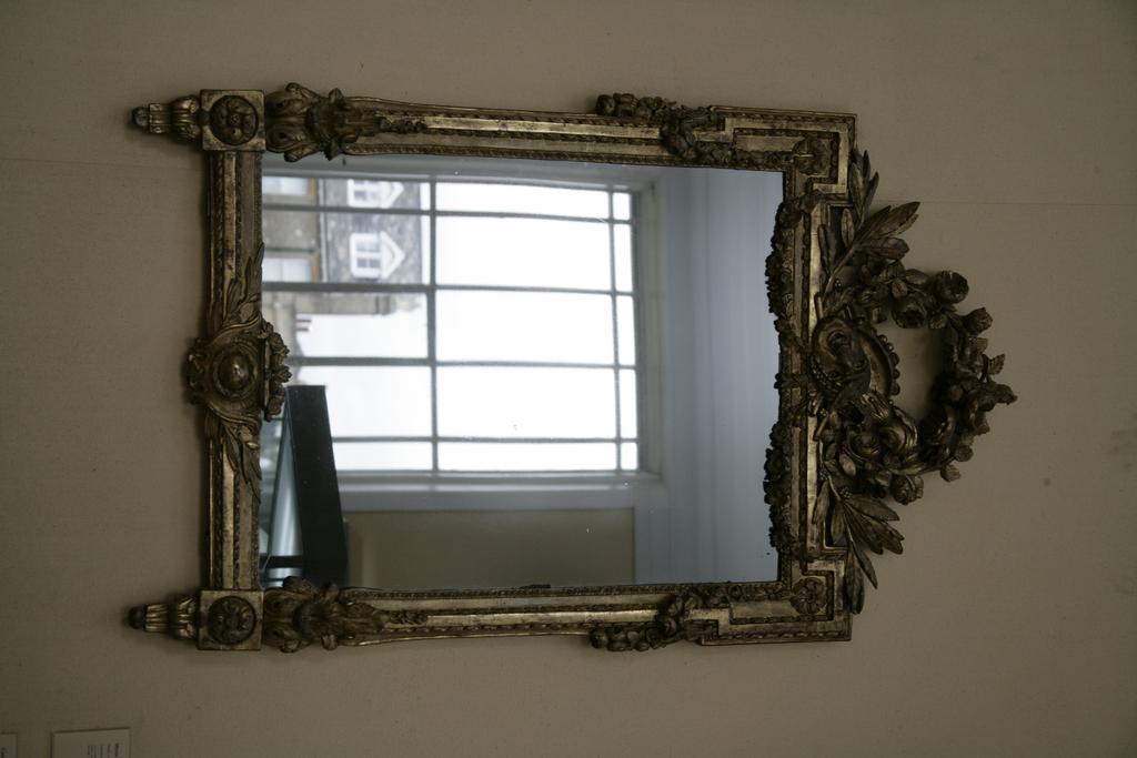 An image of Mirror