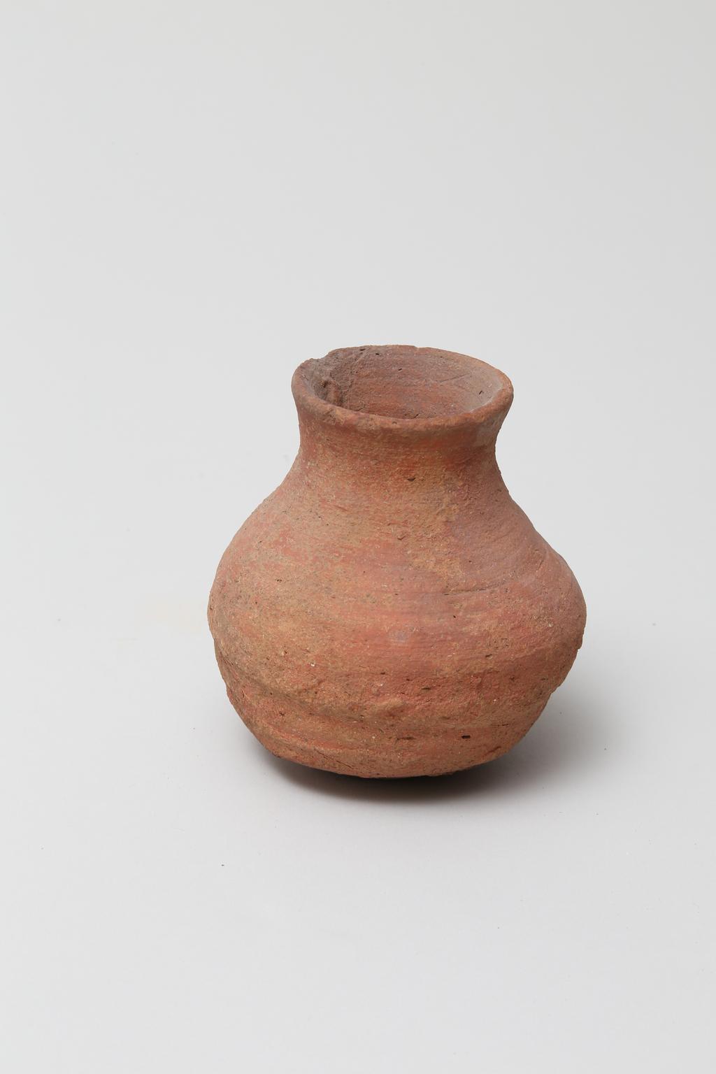 An image of Vessel. Jar, globular. Production Place/Find Spot: Egypt. Height 0.095 m.