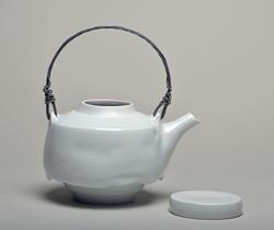 An image of Teapot and lid