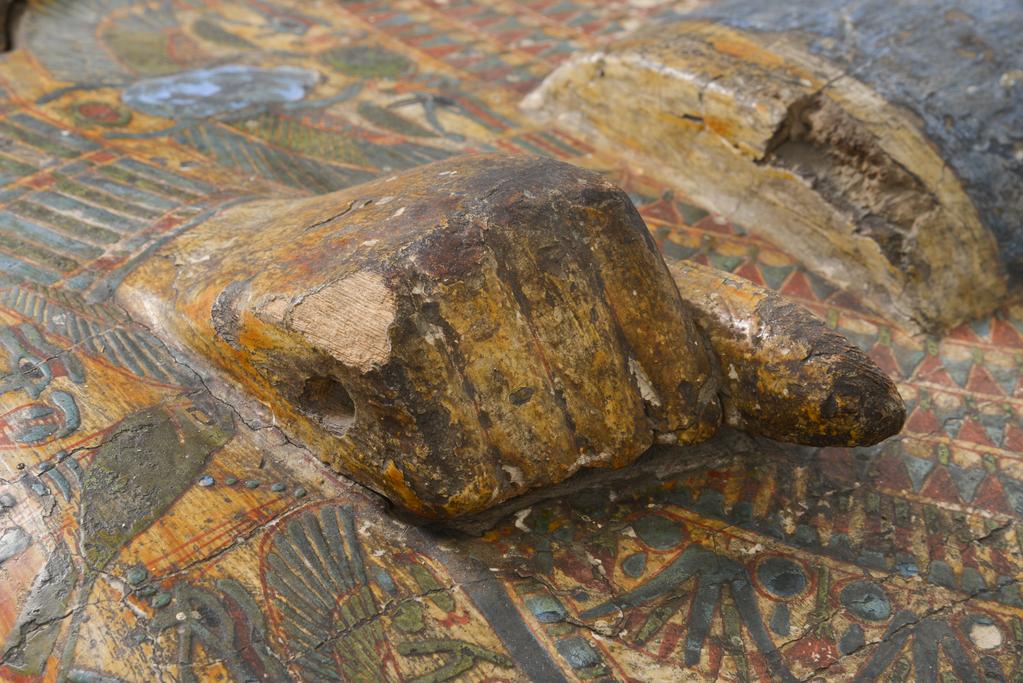 An image of Funerary equipment/ coffin. Coffins (2) and lid, of 'Chief of scribes of the temple of Amun Re, Nespawershefi'. Wood, depth, 49 cm, width 60 cm, length 206 cm, length 190 cm, length, lid, 179 cm. Production Place: Egypt. Find Spot: Thebes. Third Intermediate period, 1000 B.C.