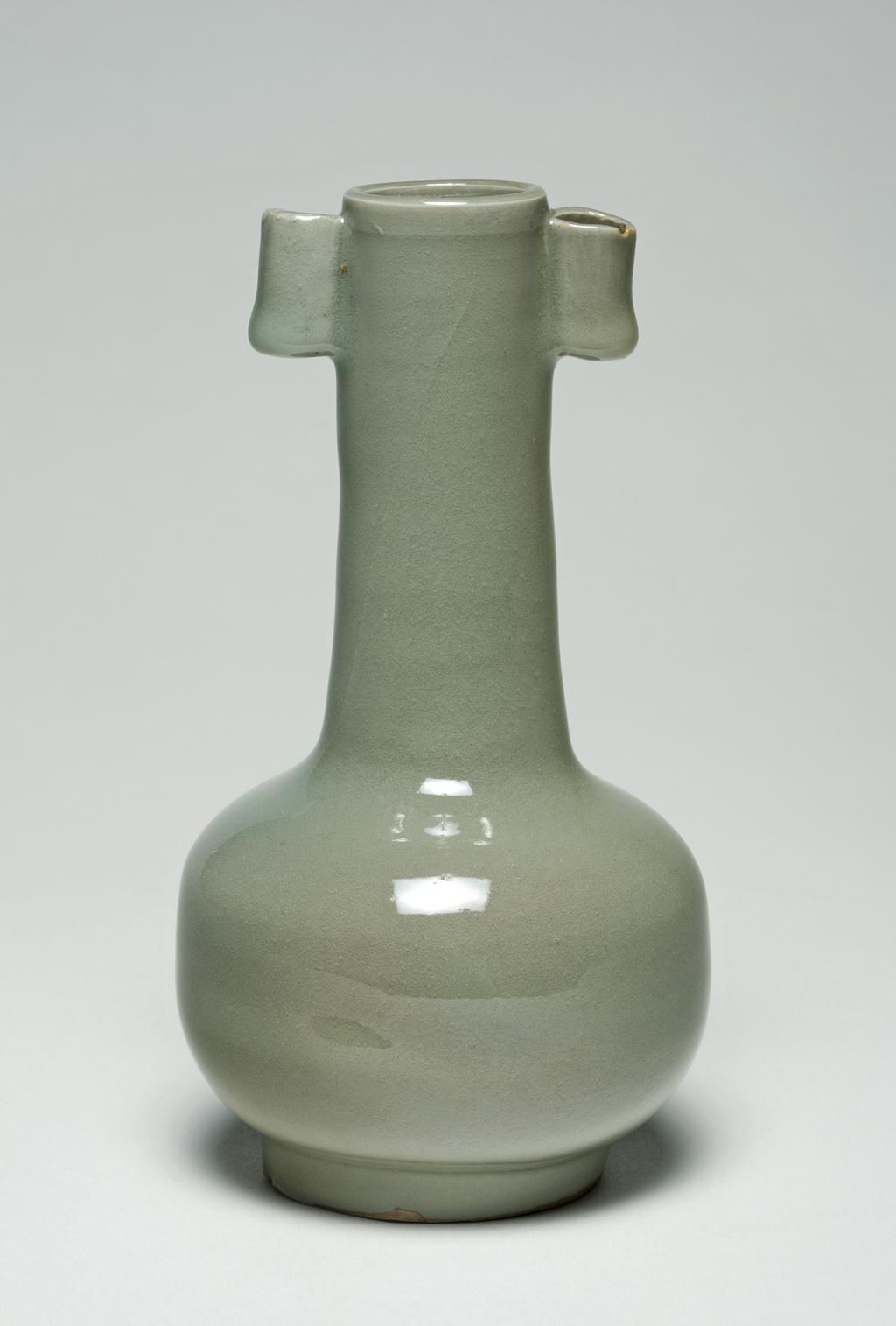 An image of VaseStonewareChina