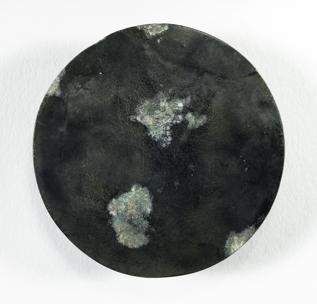 An image of Mirror, bronze. Chinese, from the 1st Century B.C.