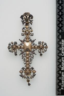 An image of Cross pendant