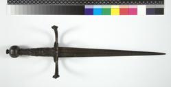 An image of Left-hand dagger